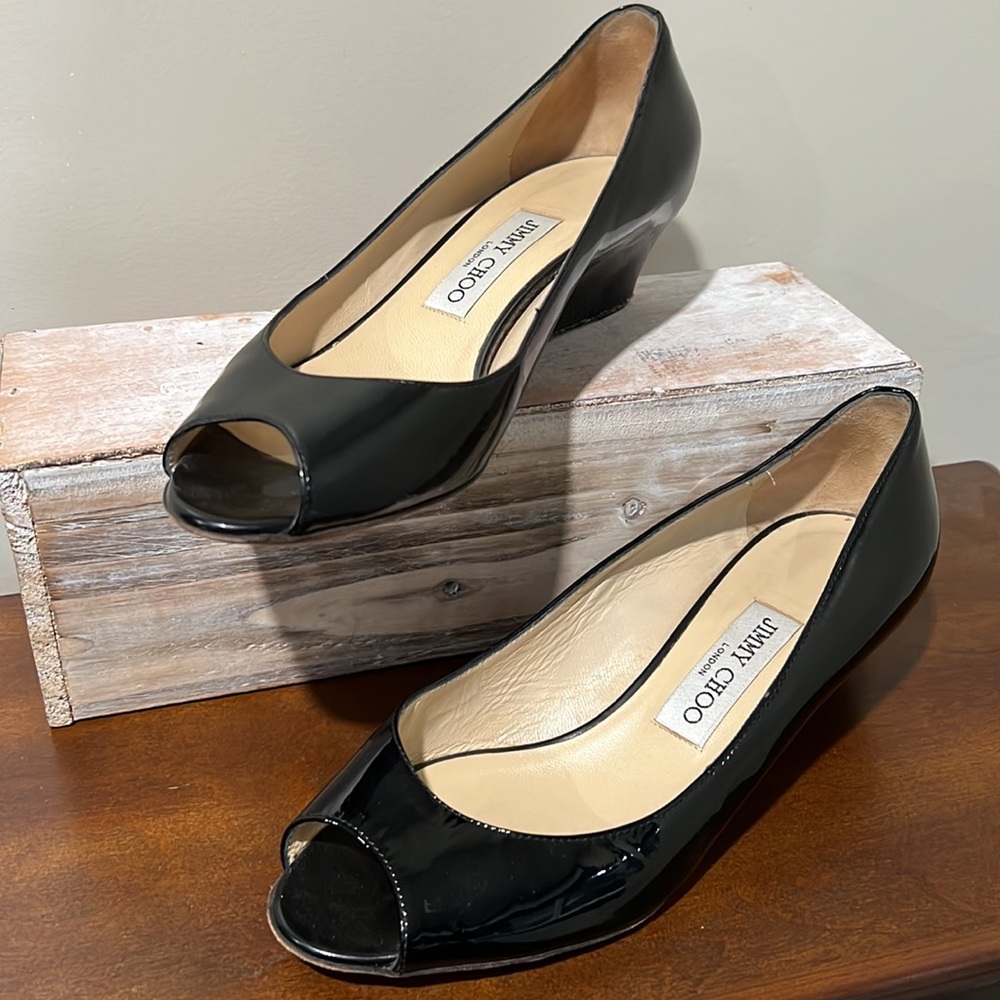 Jimmy Choo Patent Leather Pump Heel Size 38 1/2 U.S. 7 1/2 Apox. - Picture 8 of 15